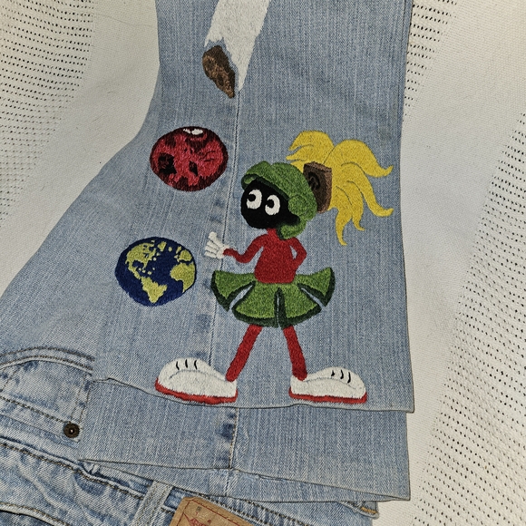 Levi's Denim - Levis Jeans w/ Marvin the Martian